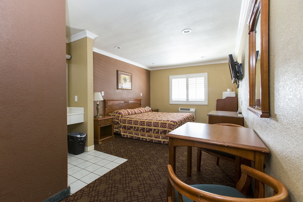 Beverly Inn 9/64