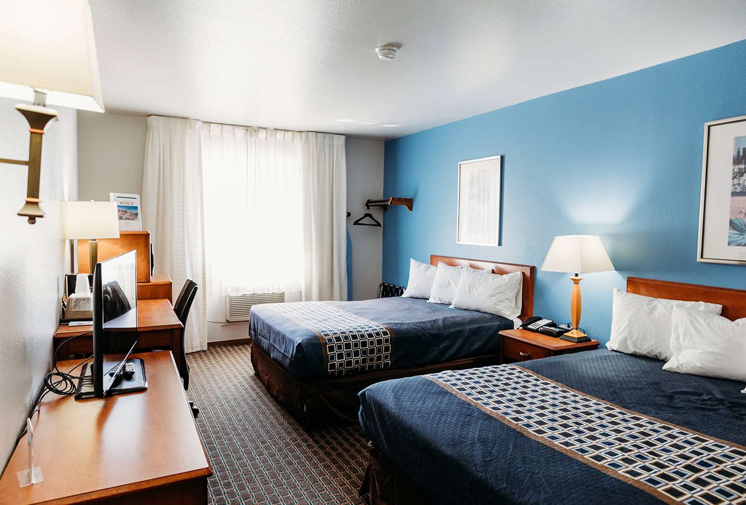 Travelodge by Wyndham Worland 7/24