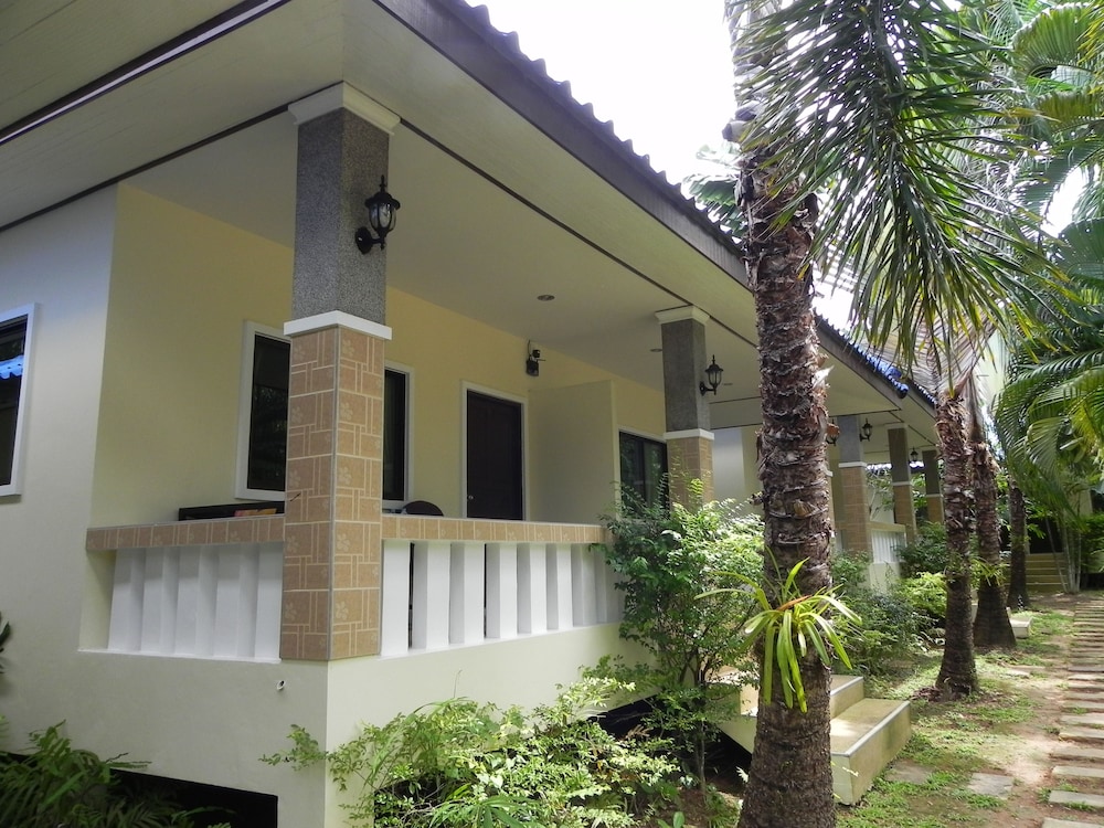 Naya Bungalow 7/65
