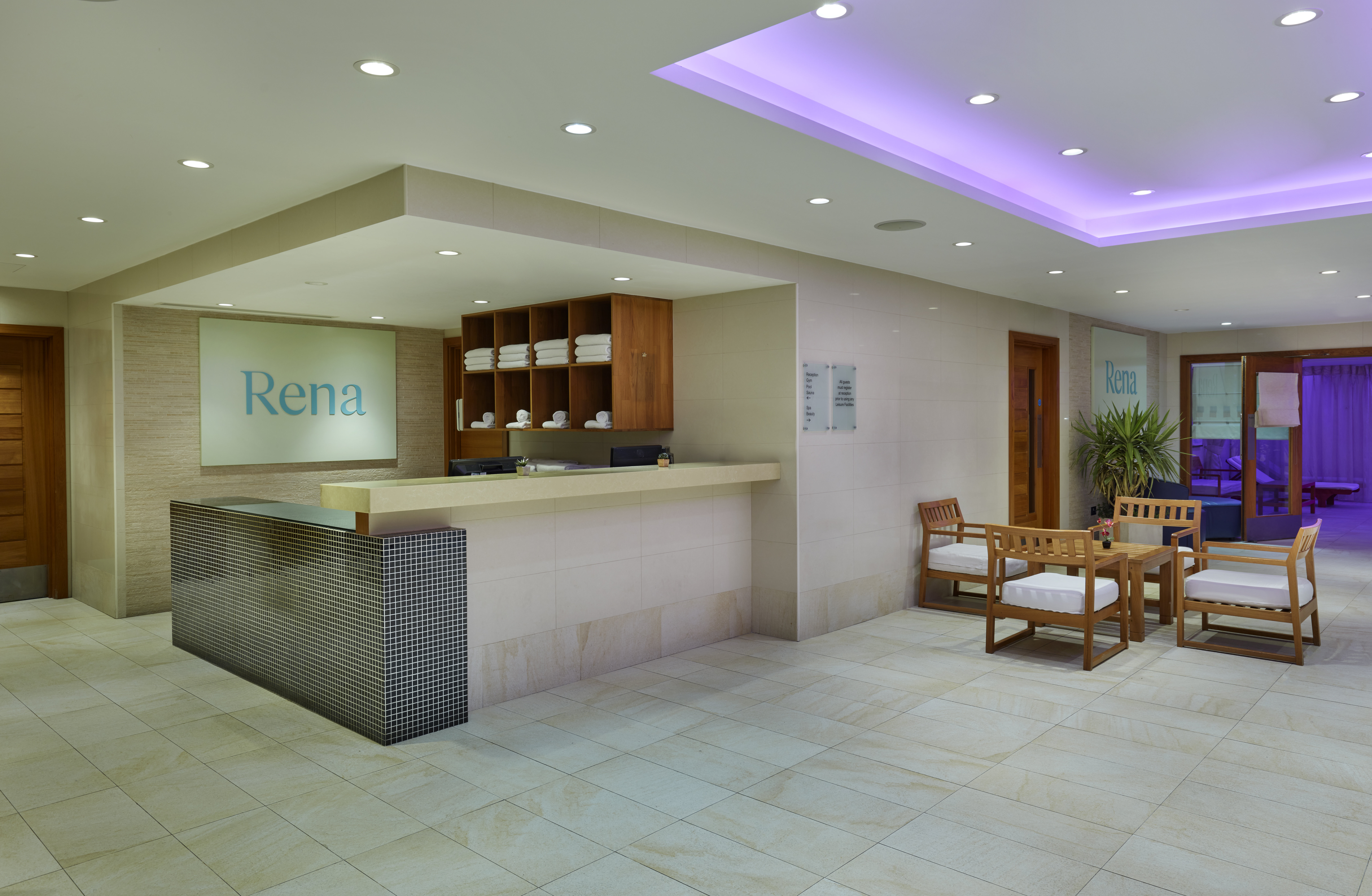 Lobby at Leonardo Royal Hotel London Tower Bridge, LONDON