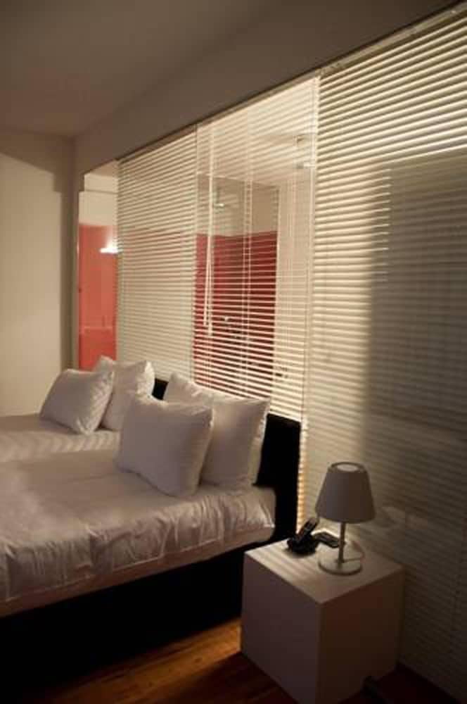 SARROGLIA HOTEL 26/40