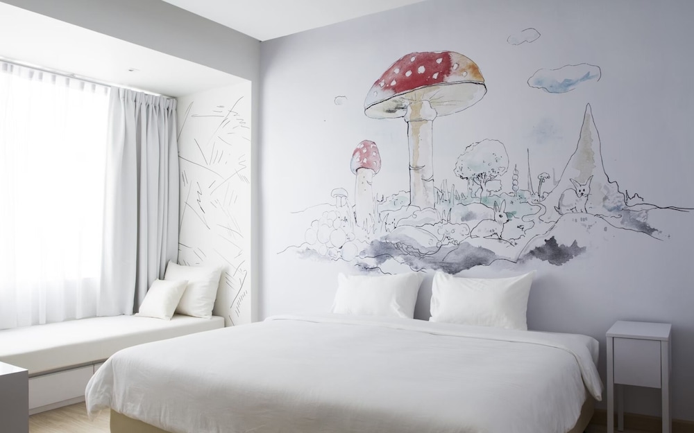 DELUXE, TWIN BEDS