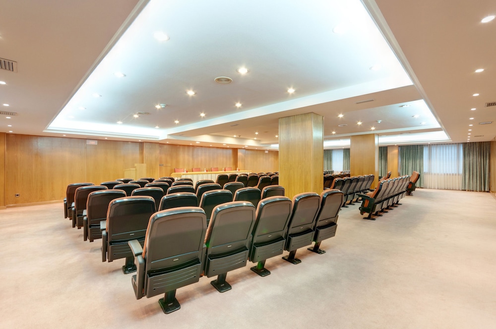 Hotel Vigo Los Galeones Affiliated By Melia 25/50