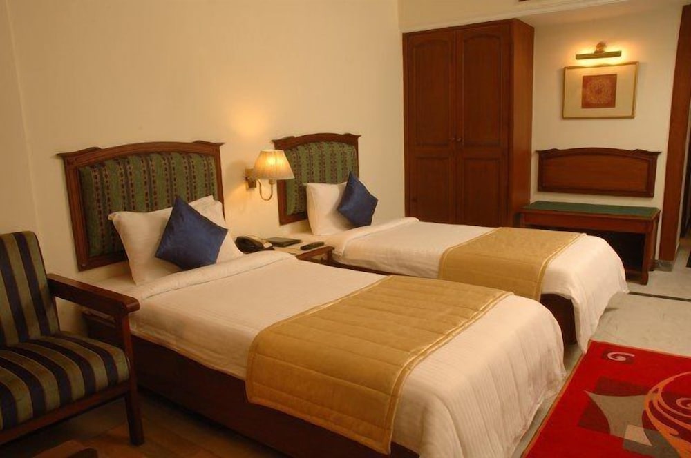 RADHA REGENT 17/59