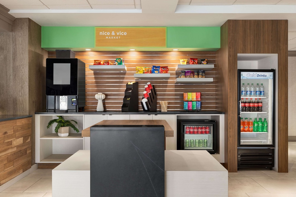 Garner Hotel Totowa by IHG 60/74
