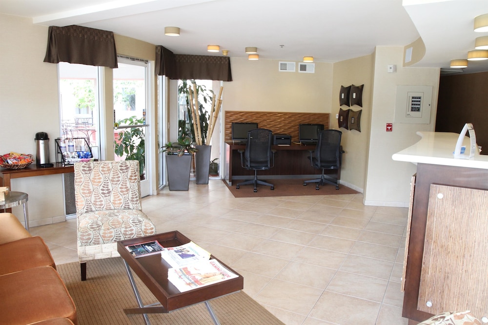 Best Western Plus Suites Hotel Coronado Island 9/36