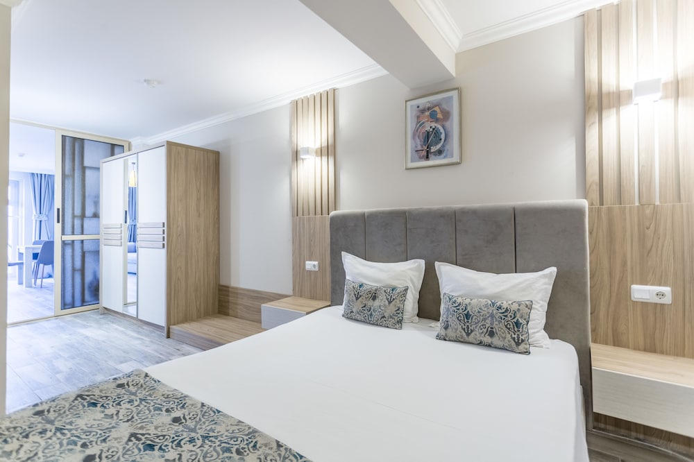 Selena Beach Hotel 18/68