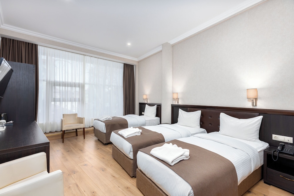 Standard, Triple, 3 Beds