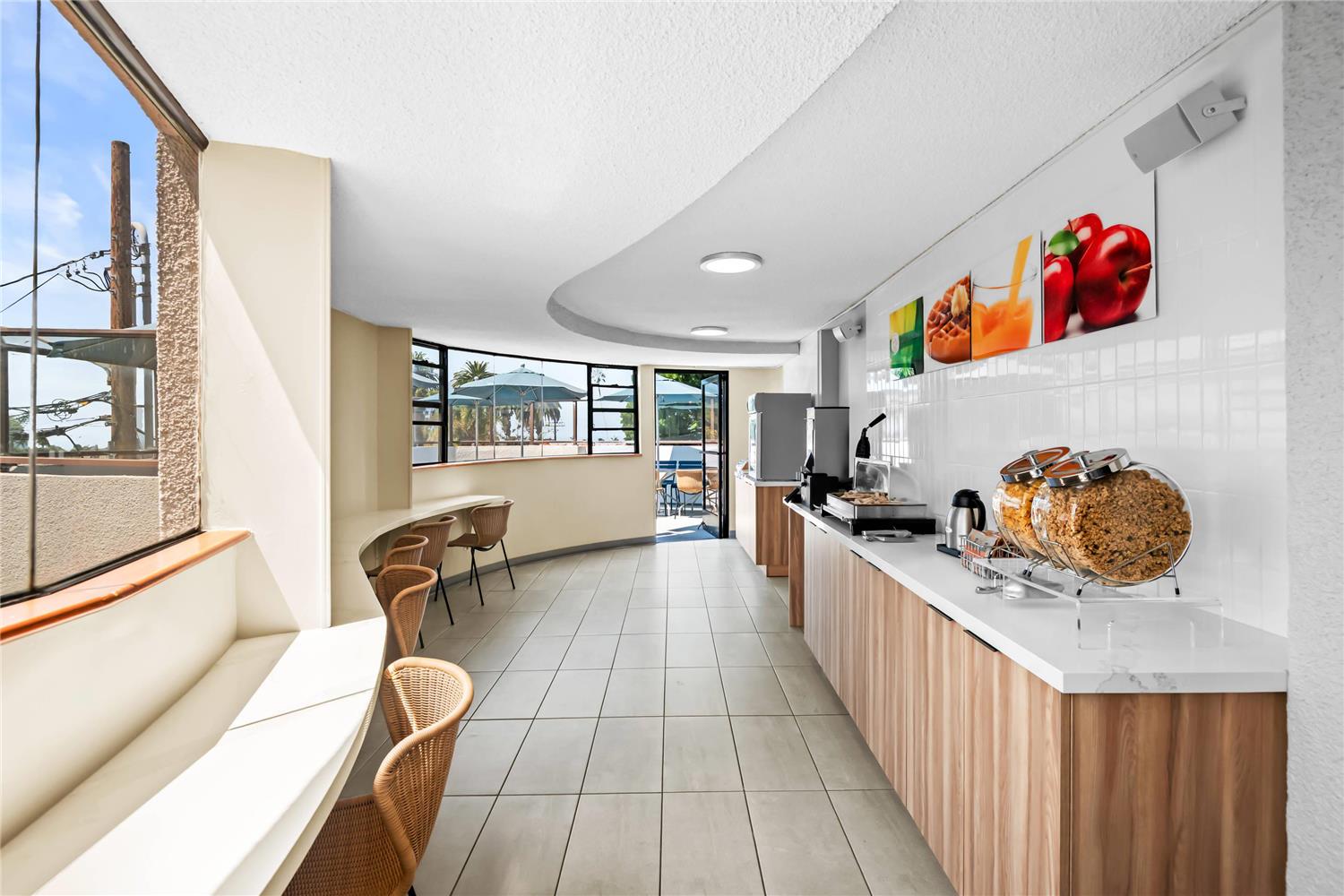 Quality Inn & Suites Hermosa Beach 12/38