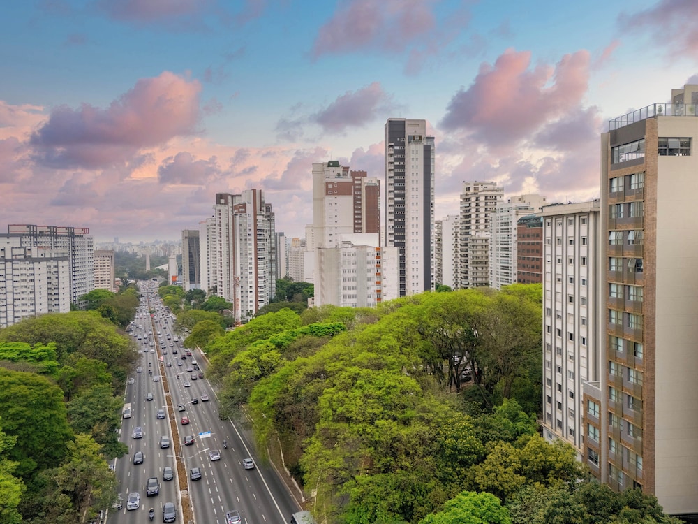 Cozzy Premium Paulista Hotel 65/70