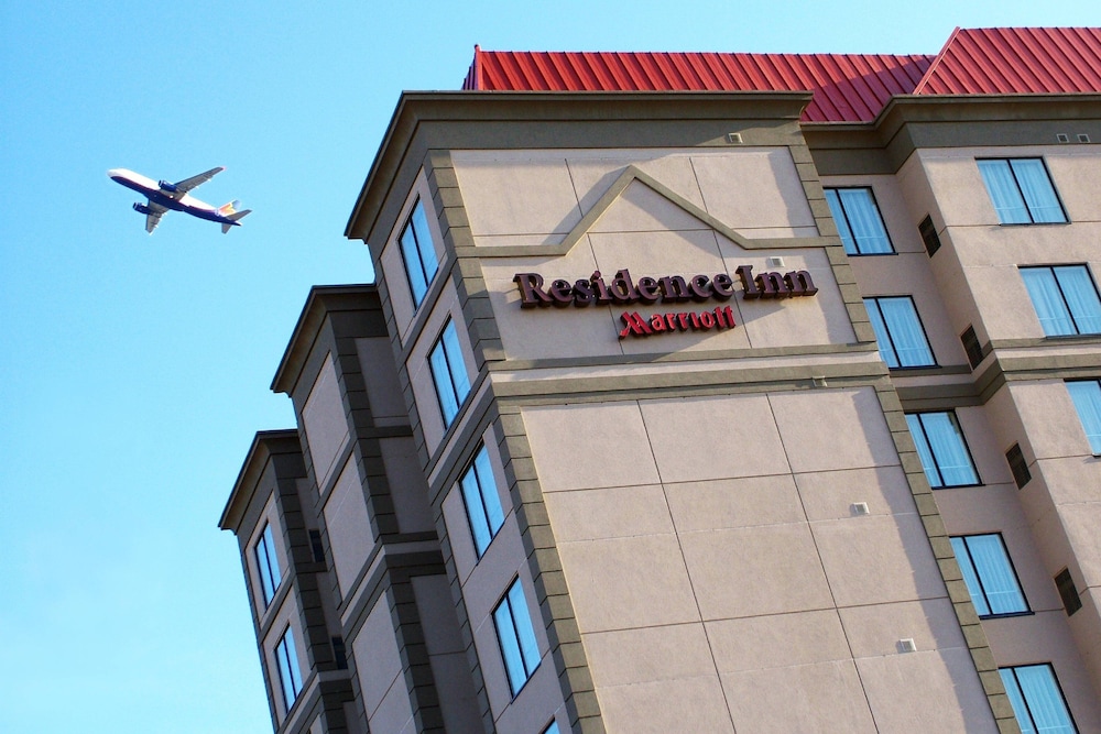 Residence Inn by Marriott Toronto Airport in TORONTO