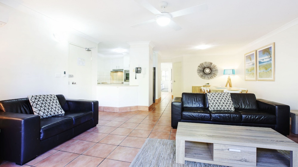 Mari Court Resort 45/72