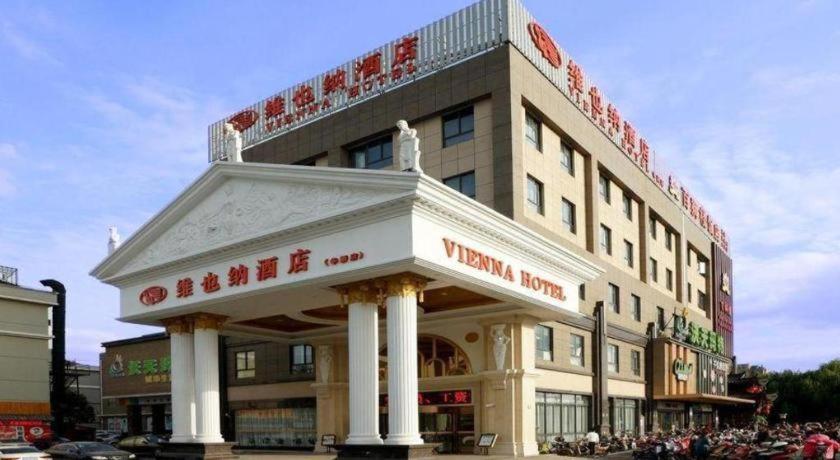 Vienna Hotel (Shanghai Hongqiao International Exhibition Center Huaxin) 3/28