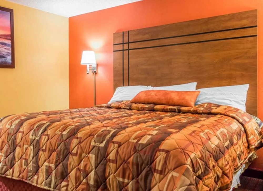 Econo Lodge Vineland 9/20