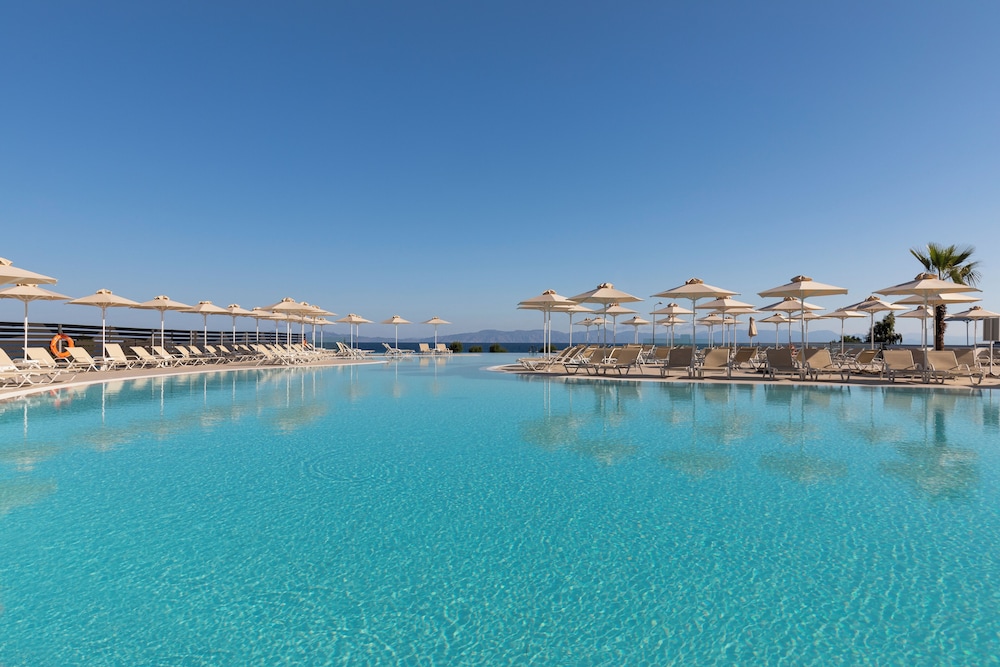Belair Beach Hotel 44/50