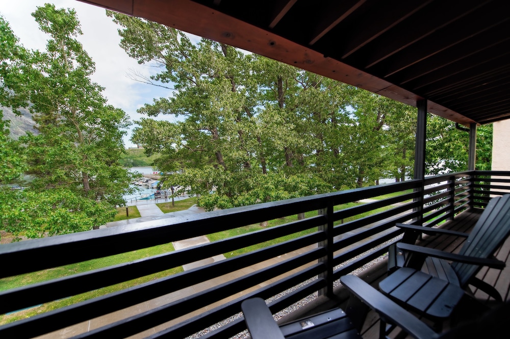 Bayshore Inn Resort And Spa 24/54