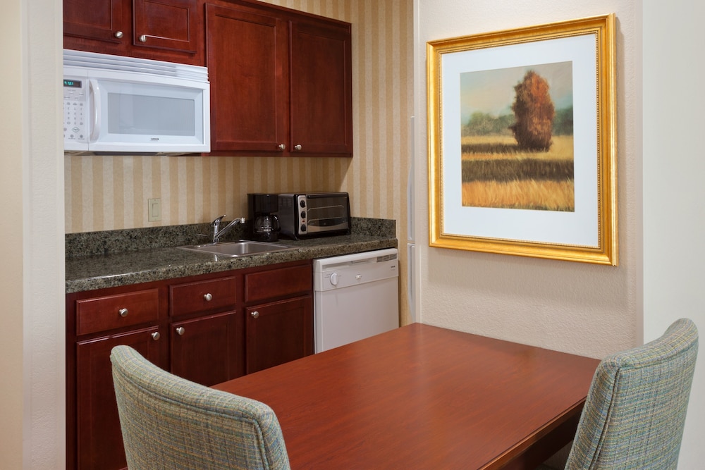 Homewood Suites by Hilton Gainesville 9/39