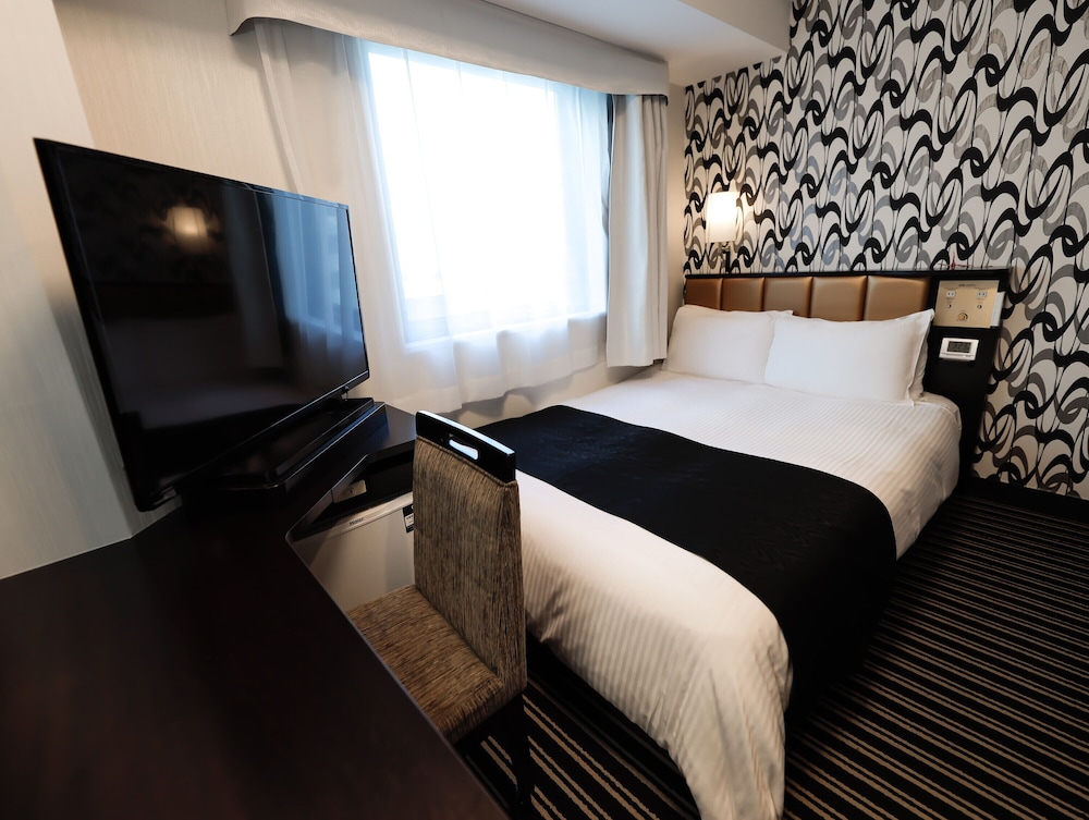 ROOM, DOUBLE BED