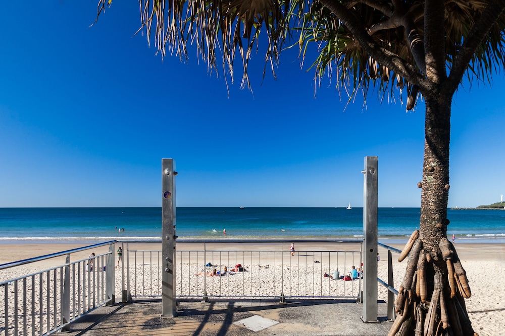 Alex Beach Cabins and Tourist Park 33/50