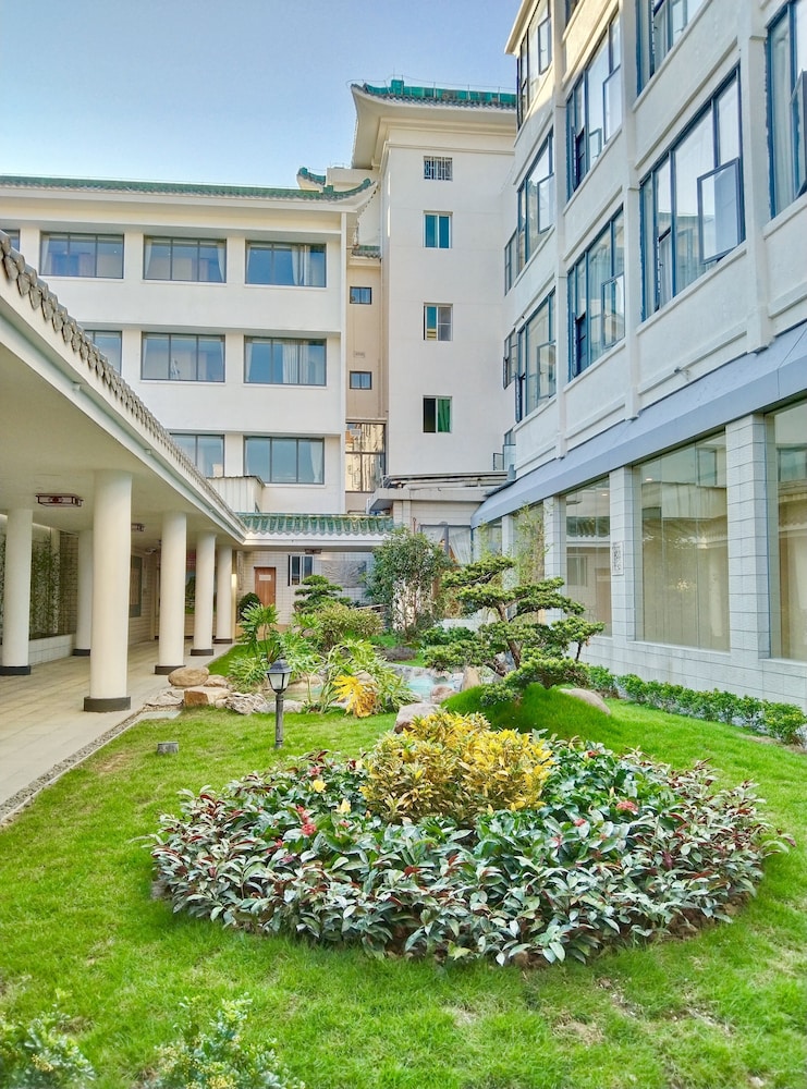 White Swan Guest House (Zhaoqing Hubin) 40/44