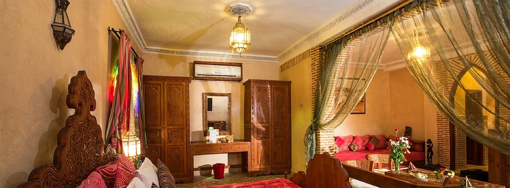 Riad Mabrouk 50/50
