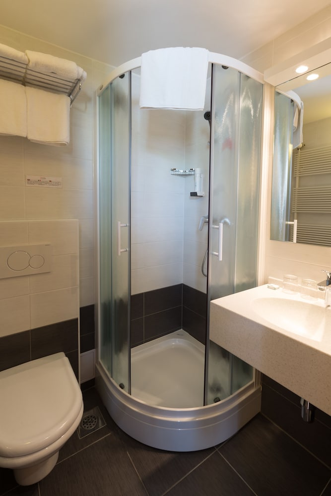 M hotel Ljubljana 48/49