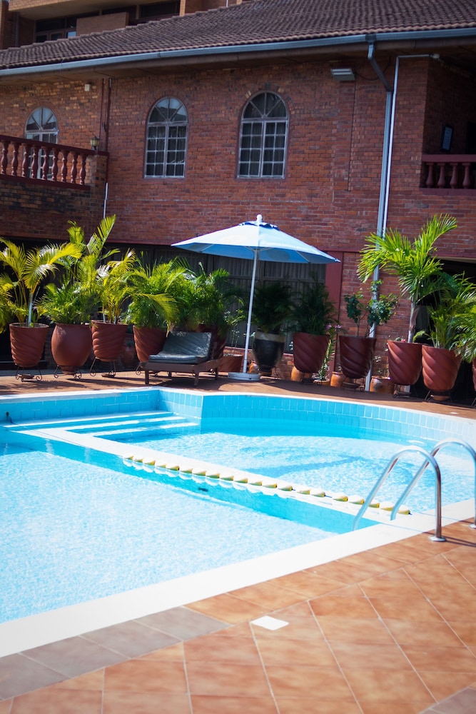 Coconut Grove Regency Hotel 38/66
