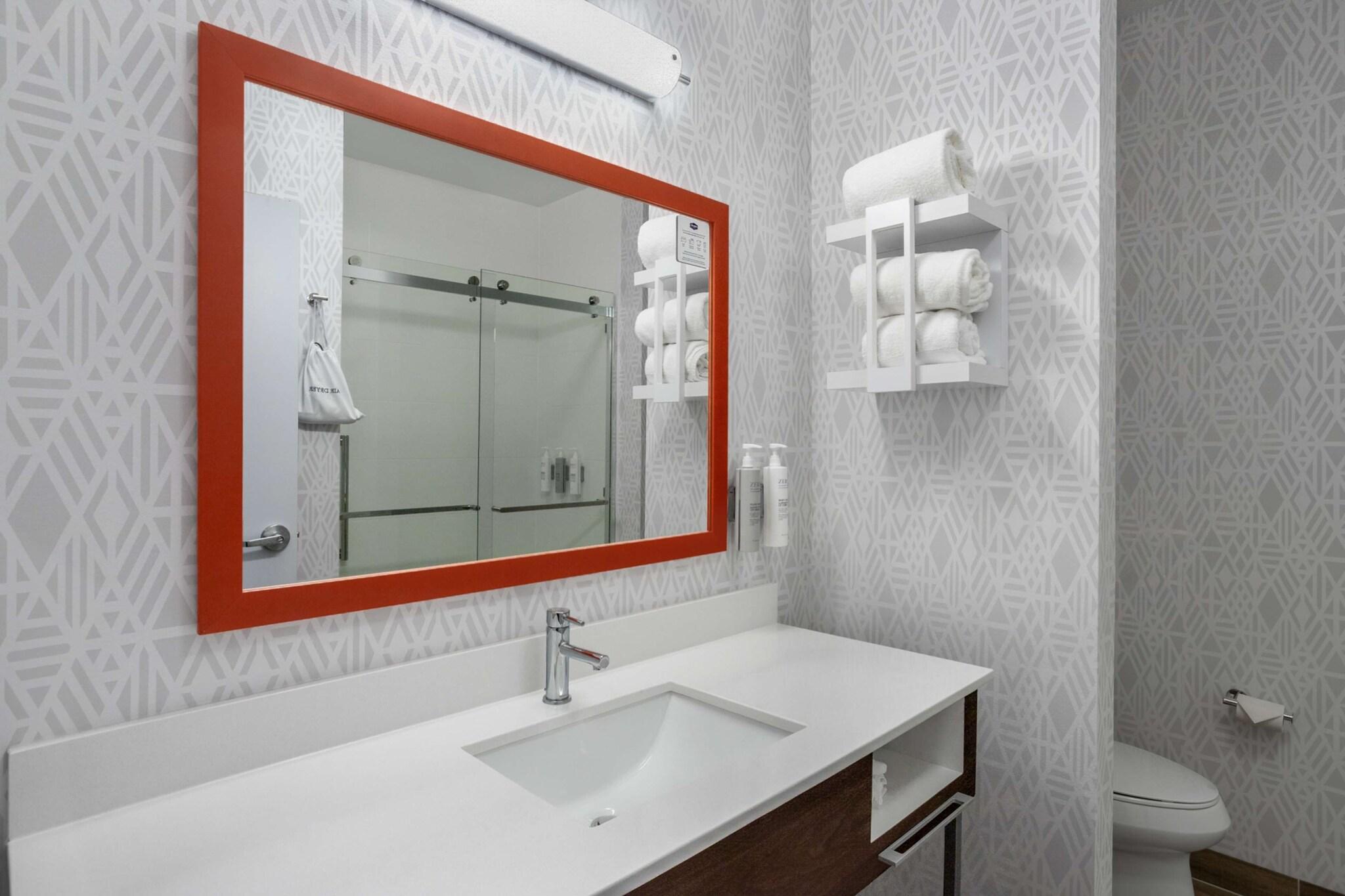 جناح استوديو بسرير كينج مع أريكة، Hampton Inn and Suites Muncie 2/4