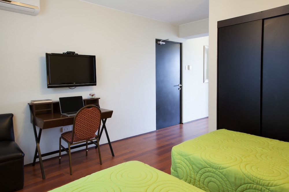 HOTEL SANTA CRUZ 57/60