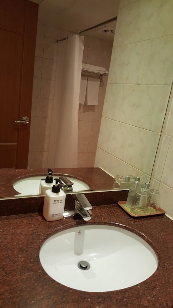 Diamond Hotel 36/38