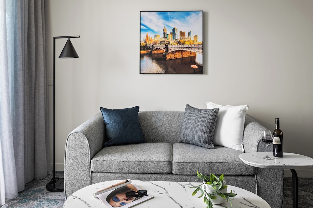PUNTHILL SOUTH YARRA GRAND 26/61