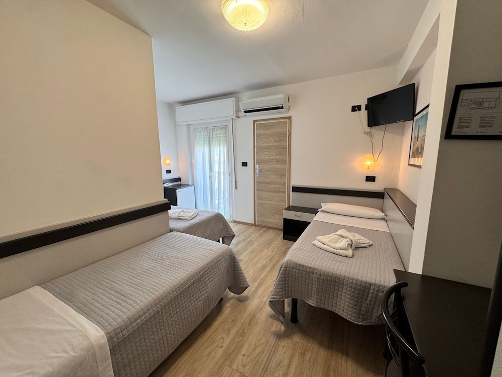 Hotel Tre Stelle 11/28