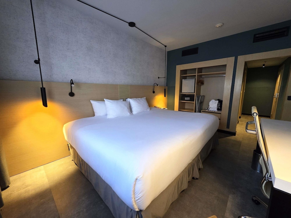 SUPERIOR, TWIN BEDS