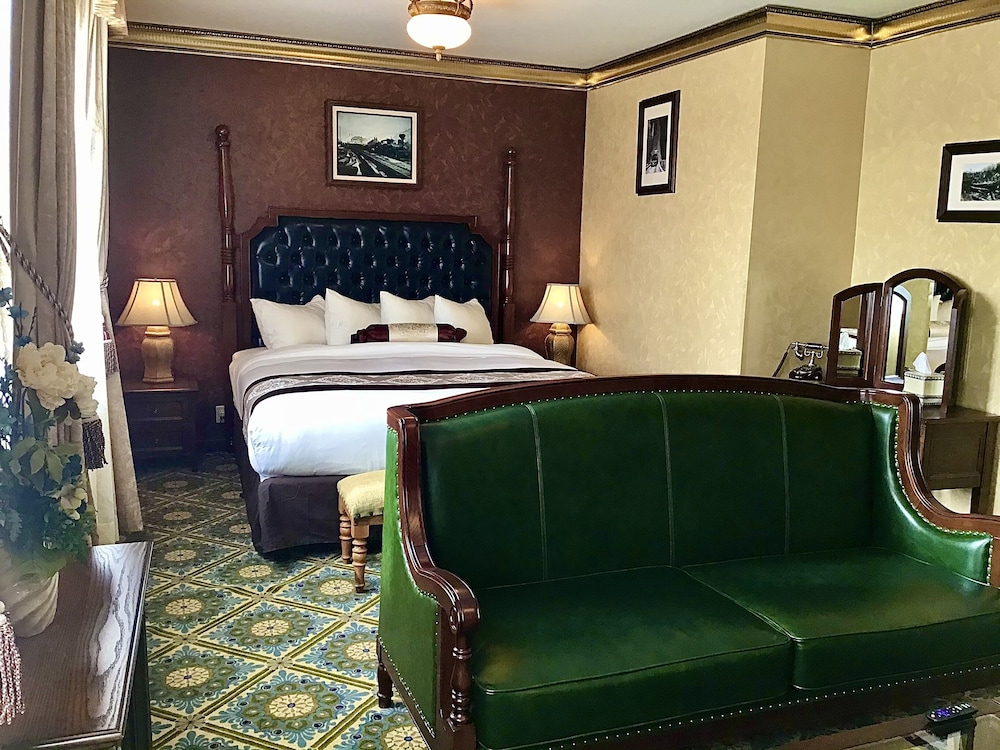 Eureka Inn, Trademark Collection by Wyndham 32/67