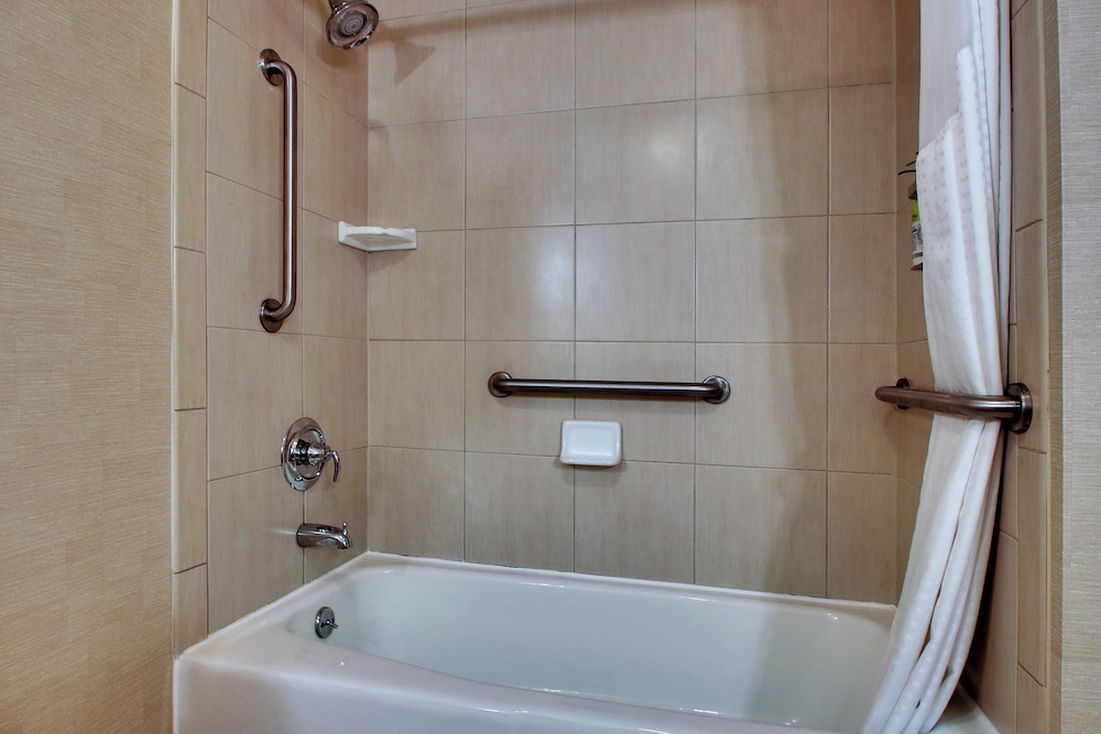 Holiday Inn Express Baltimore-Bwi Airport West 69/70