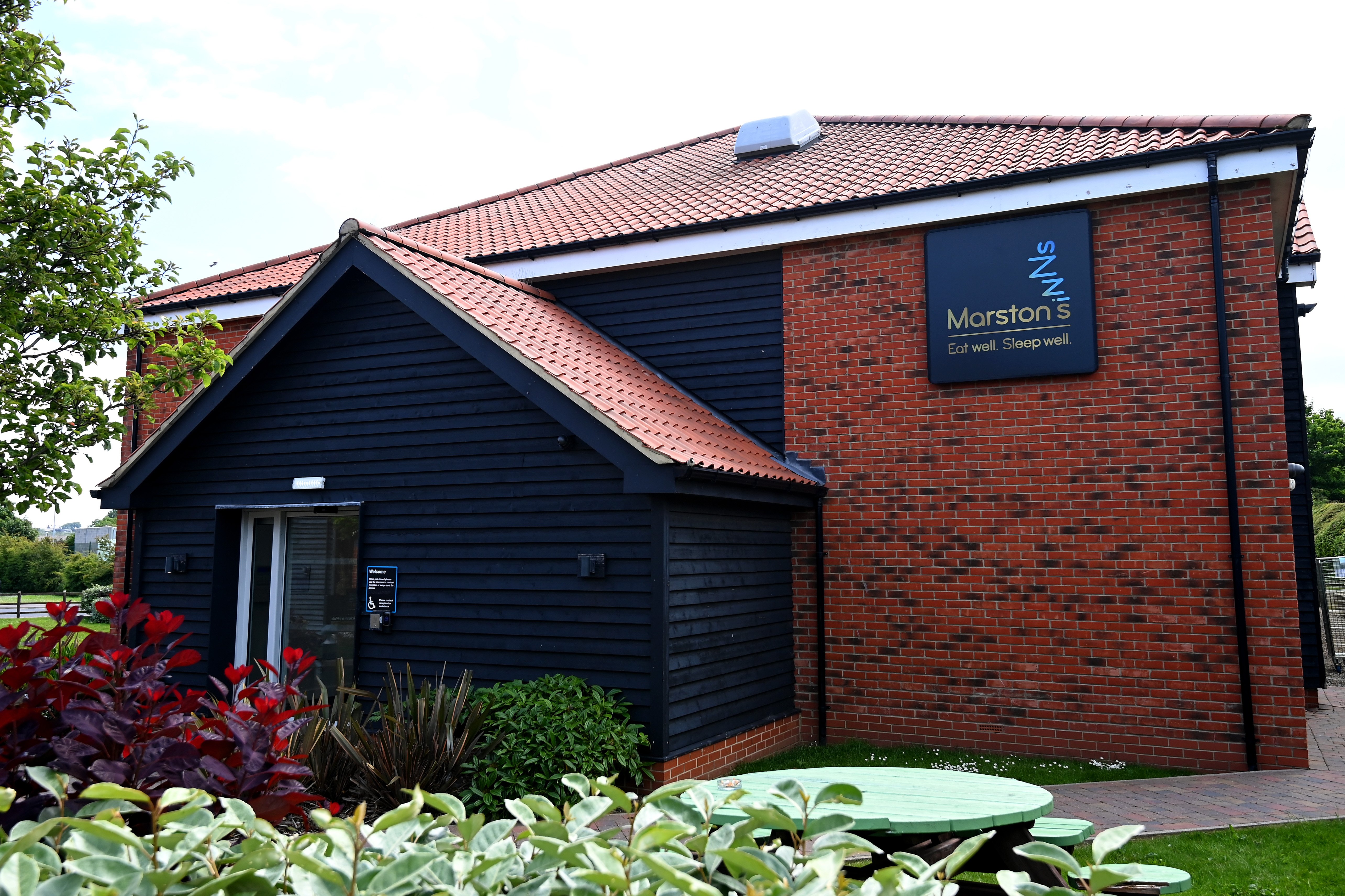 Penny Hedge by Marston's Inns 2/23