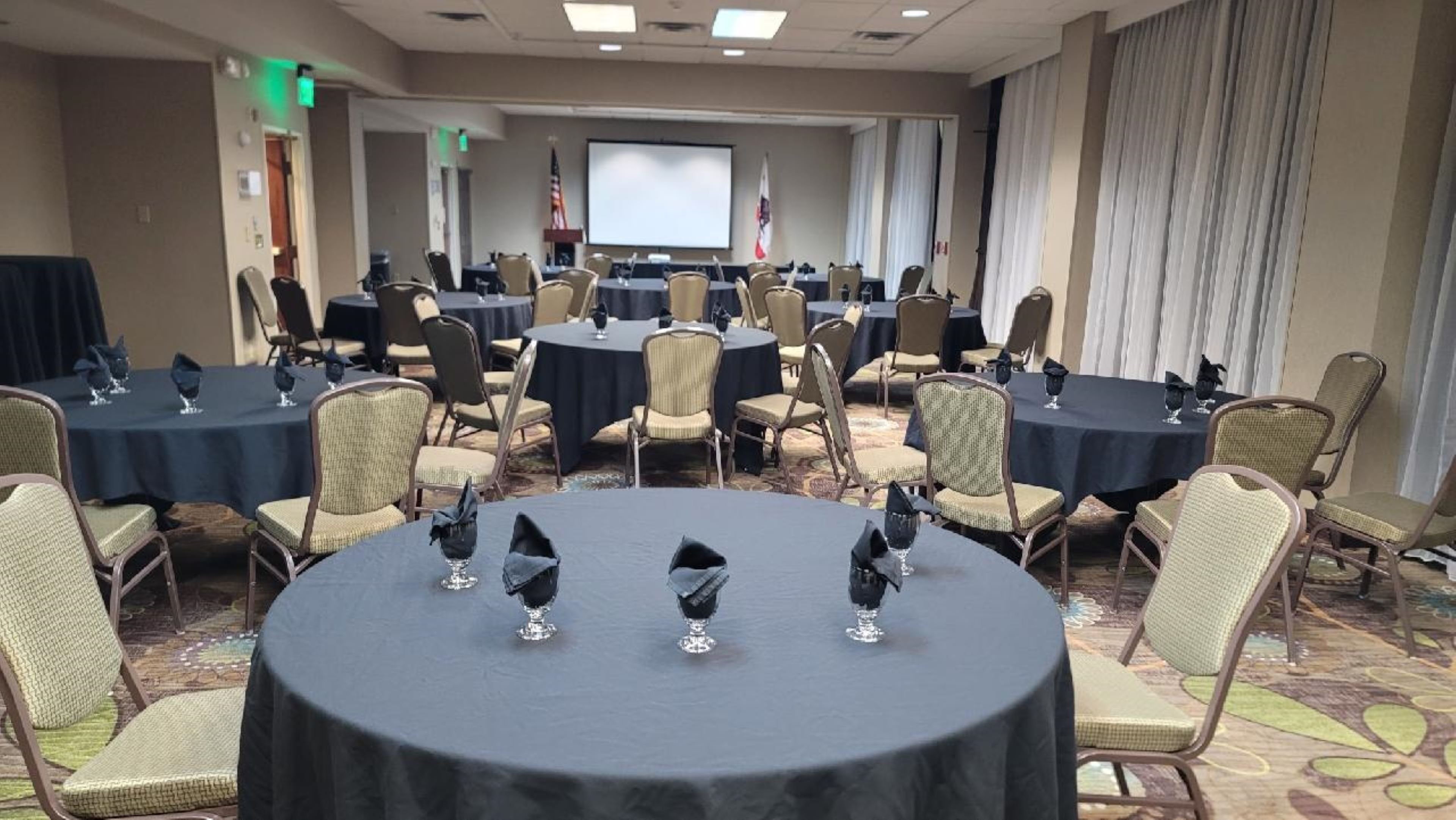 Holiday Inn Palmdale-Lancaster 32/37