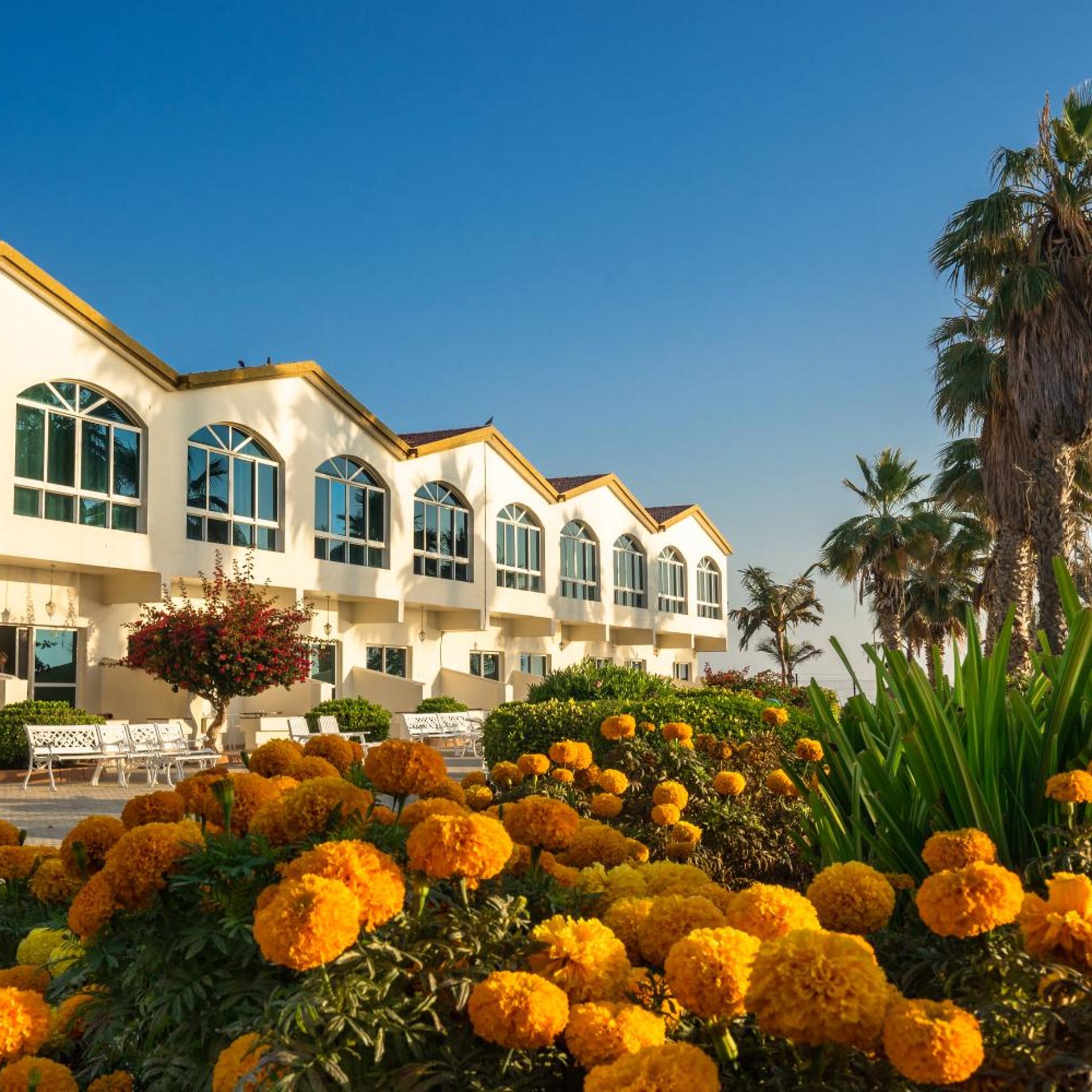 Sandy Beach Hotel Resort 5/55