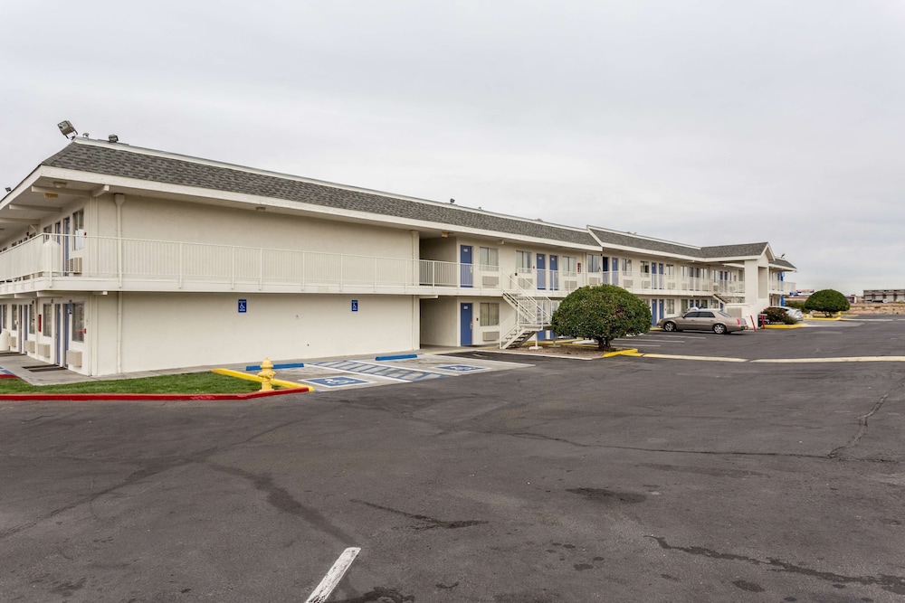 Motel6 Albuquerque, NM - South - Airport 28/33