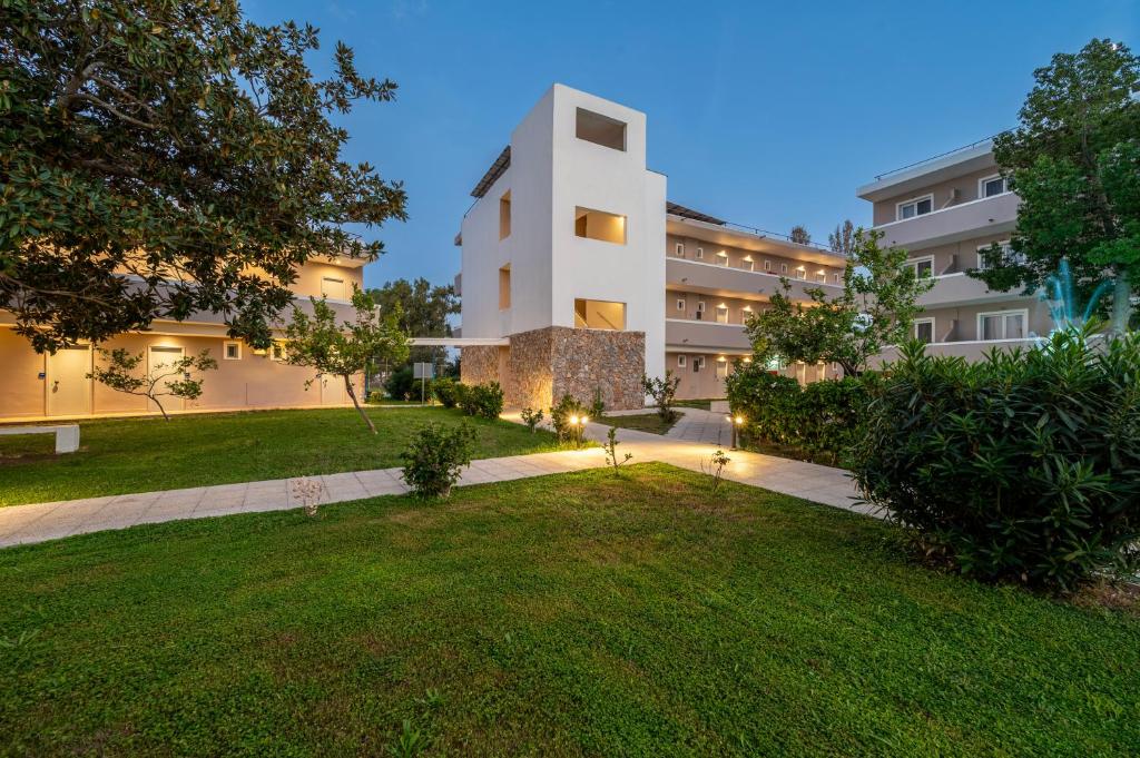 Aegean Bay Hotel 70/76