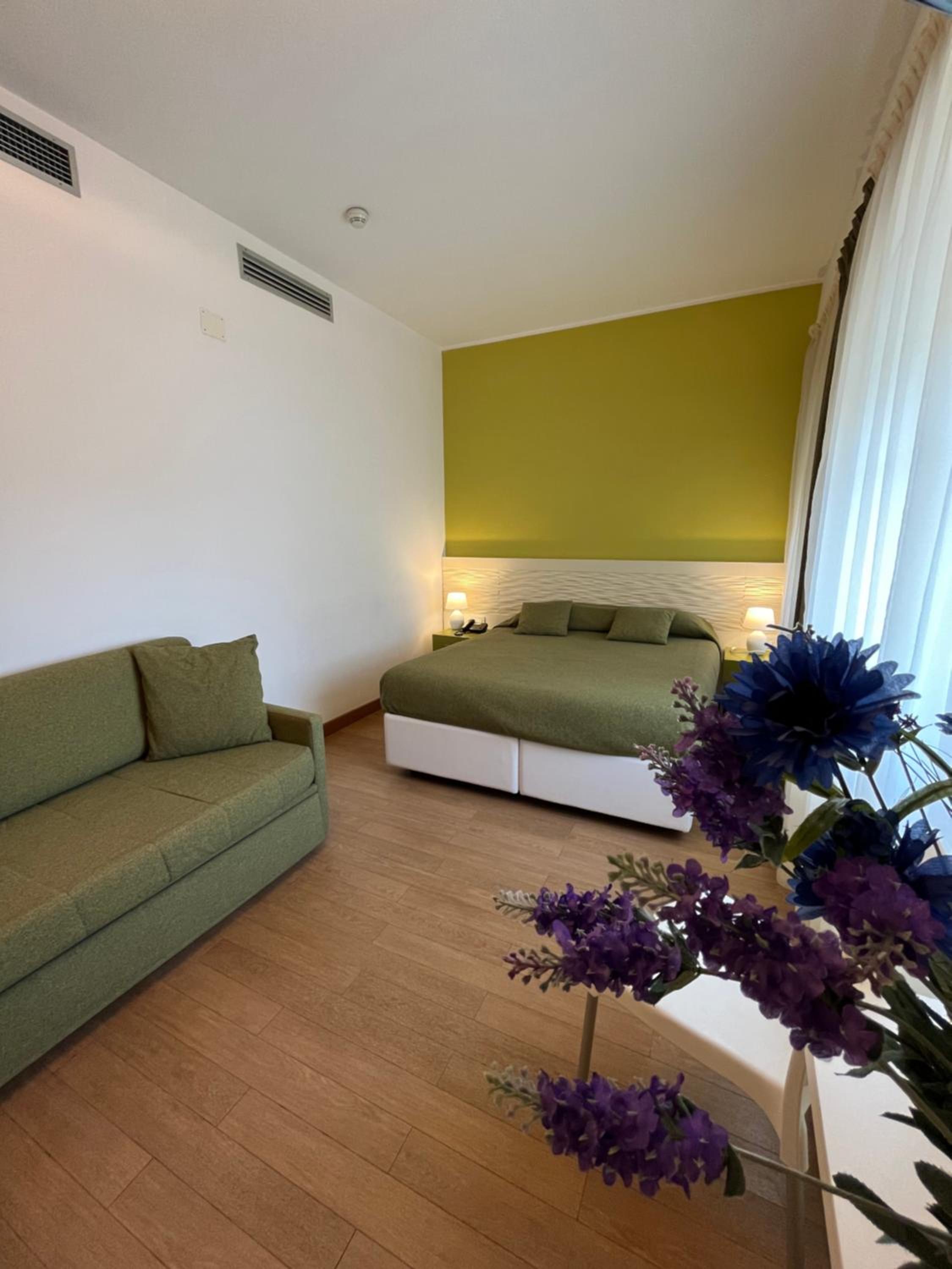 Hotel Mon Pays 31/50