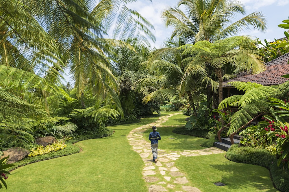 Ubud Valley Boutique Resort 40/64