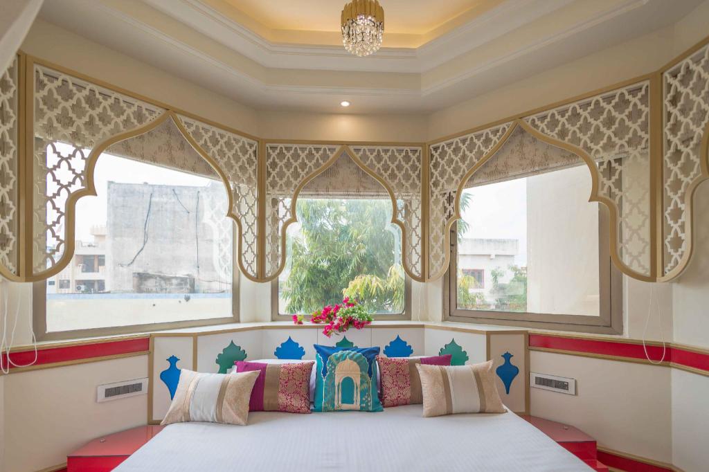 Heritage, King Bed