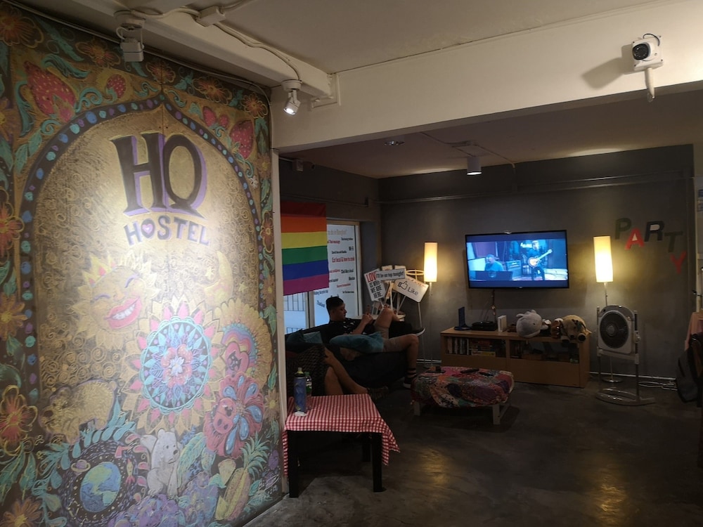 HQ HOSTEL SILOM 31/49