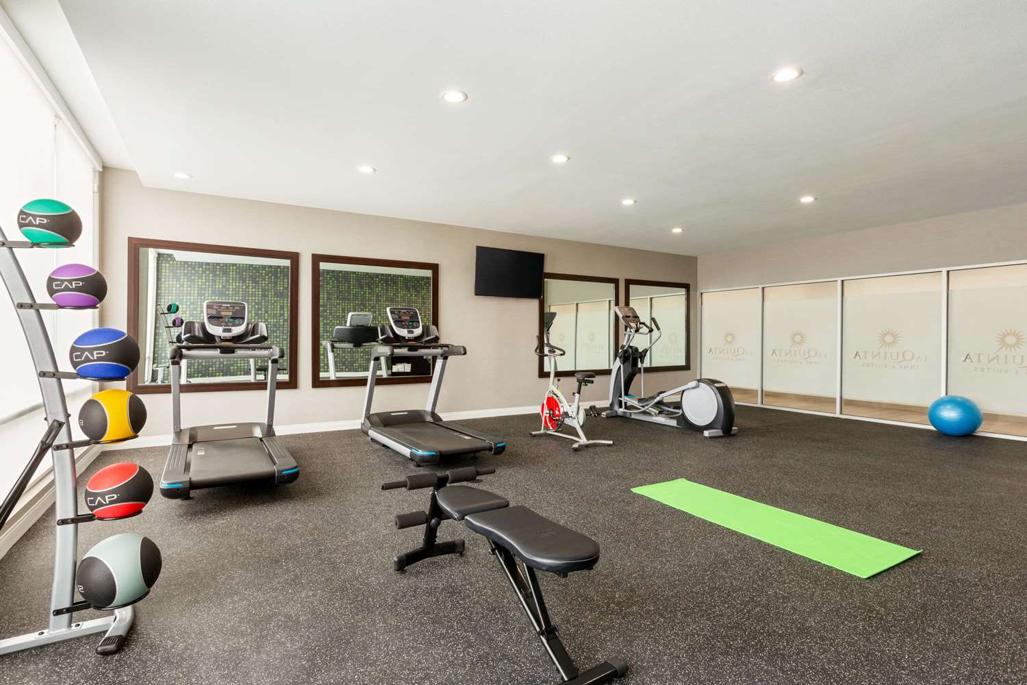 La Quinta Inn and Suites by Wyndham Richmond-Sugarland 9/28