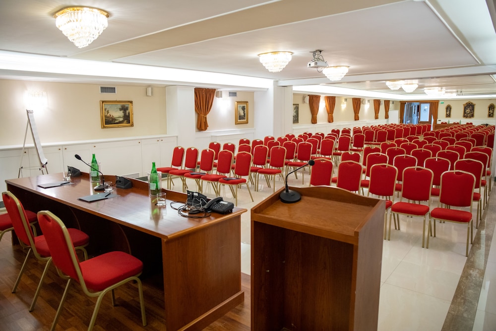 Bel Sito Hotel Le Due Torri 34/47