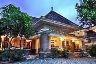 Roemahkoe Heritage Hotel 2/28