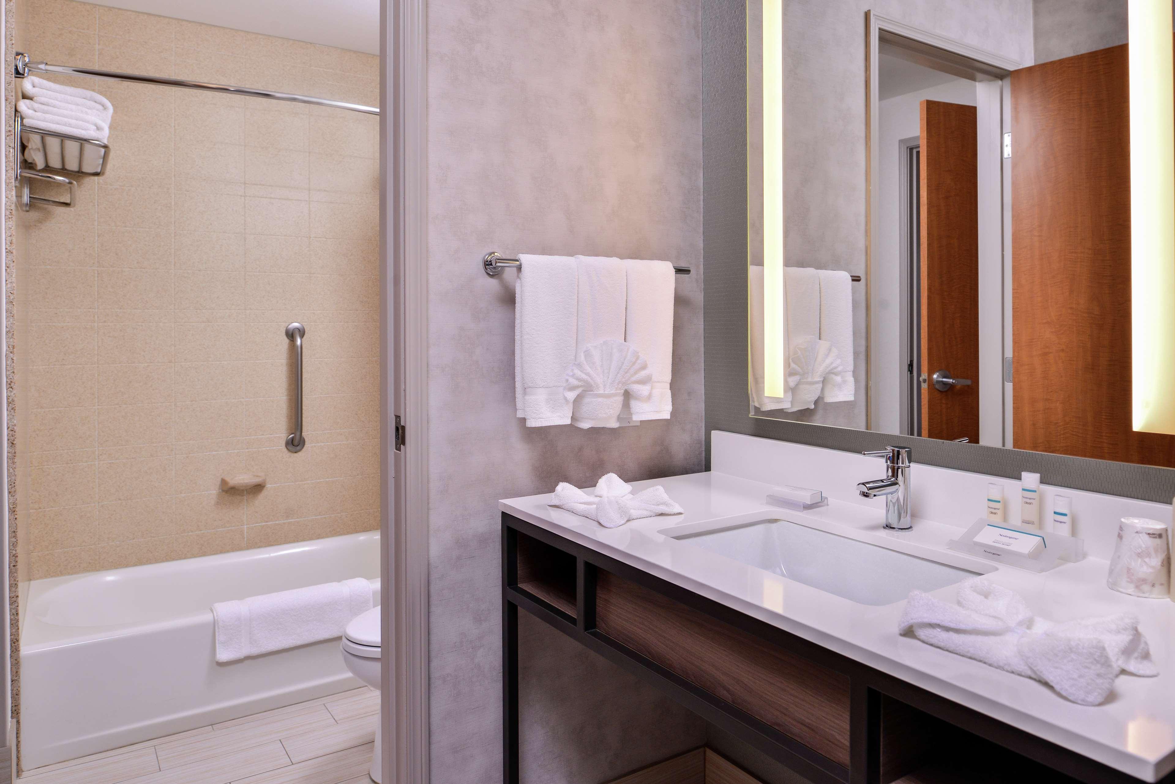 جناح بغرفتي نوم، Hilton Garden Inn Bend 2/2