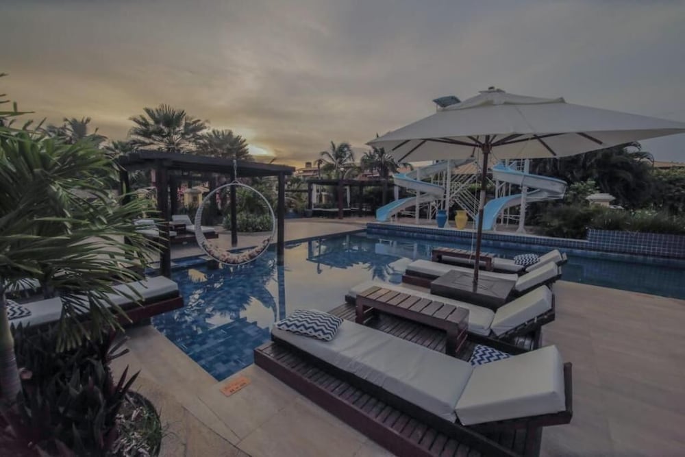 Aimbere Eco Resort Hotel 44/48
