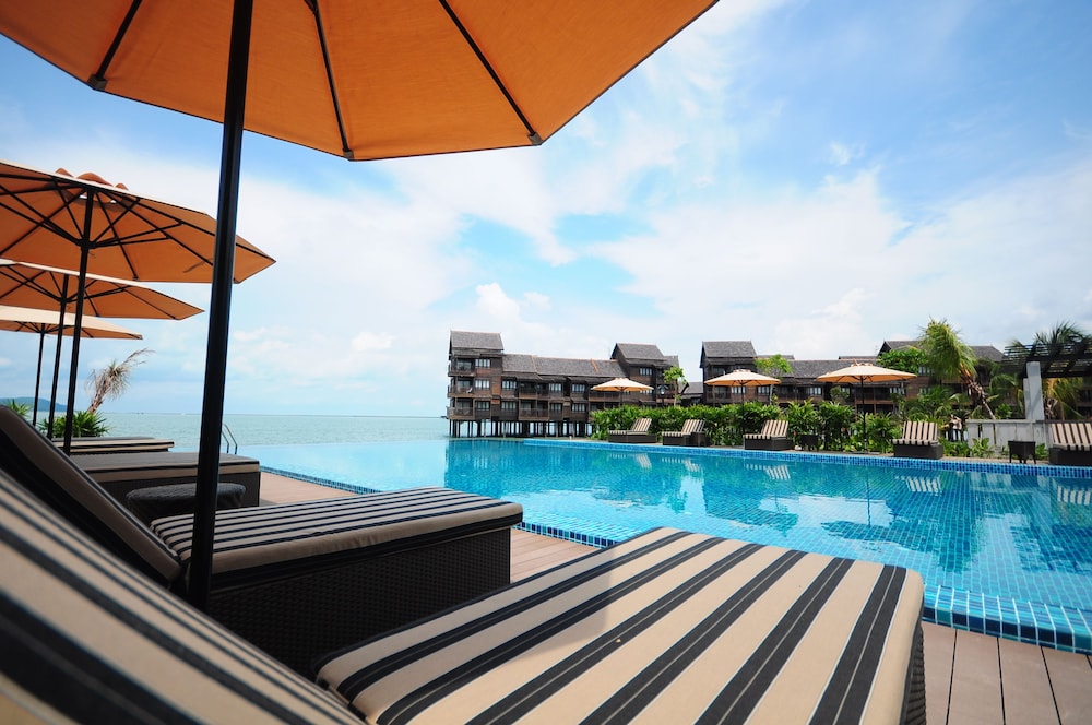 Ombak Villa Langkawi 36/63